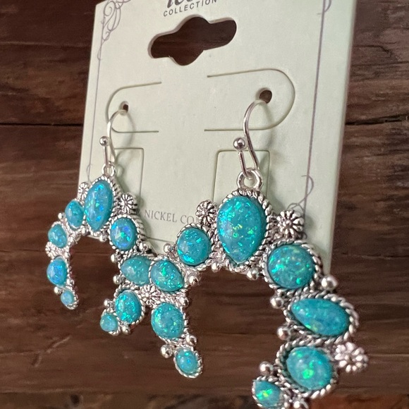 New Turquoise sparkle Western Boho Blue Naja Silver Earrings Squash Blossom - Picture 4 of 5